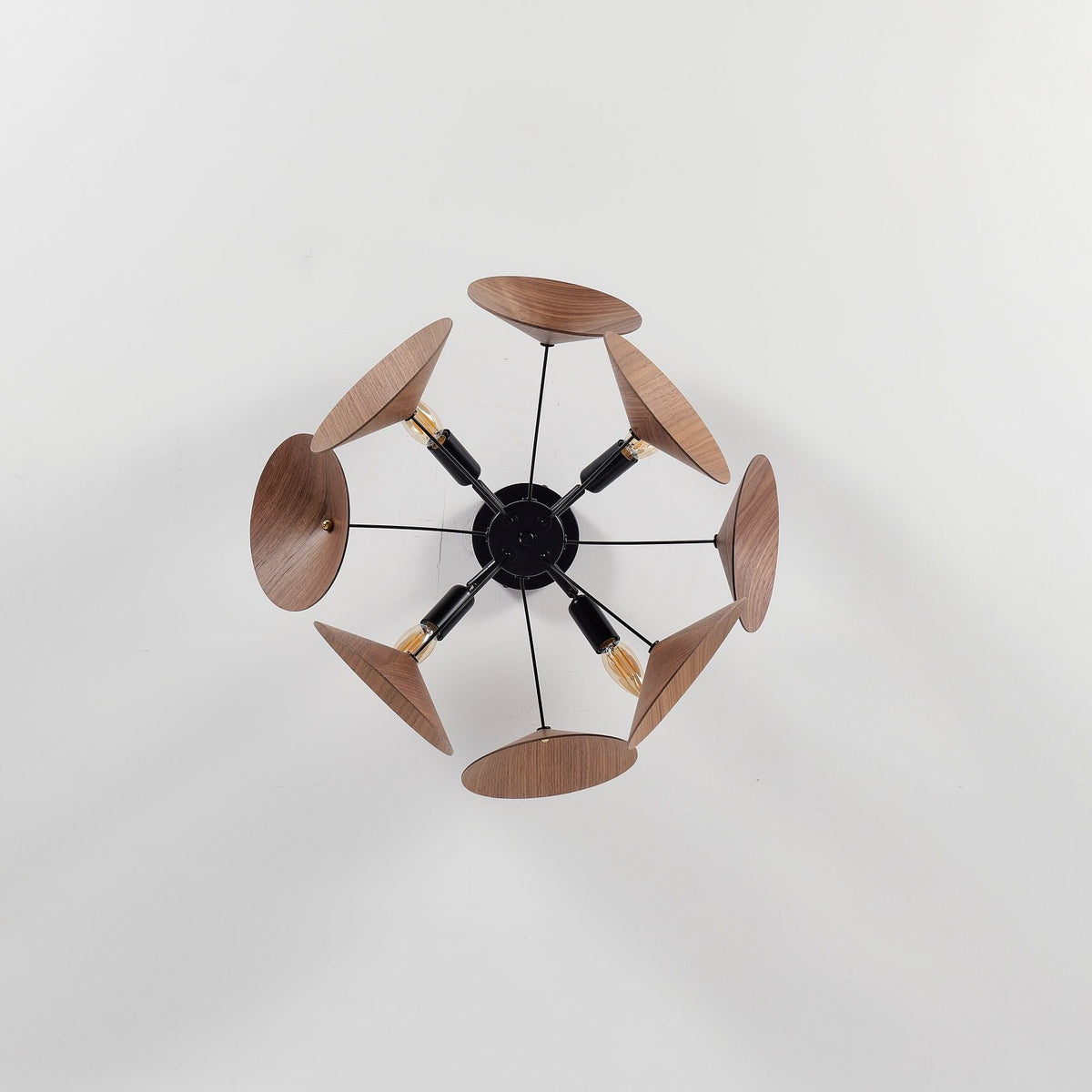 Orbit_CeilingLight_Detail3_Wal